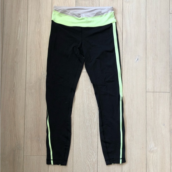 Lululemon Run Pace Tight Leggings in Black & Neon Green Size 4 - Picture 2 of 12